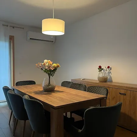 Local Pando בית אירוח *